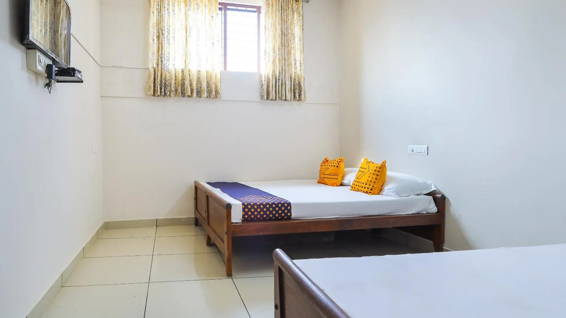 Hotel O Aluva Railway Station Formerly Menachery Tourist Home Alwaye